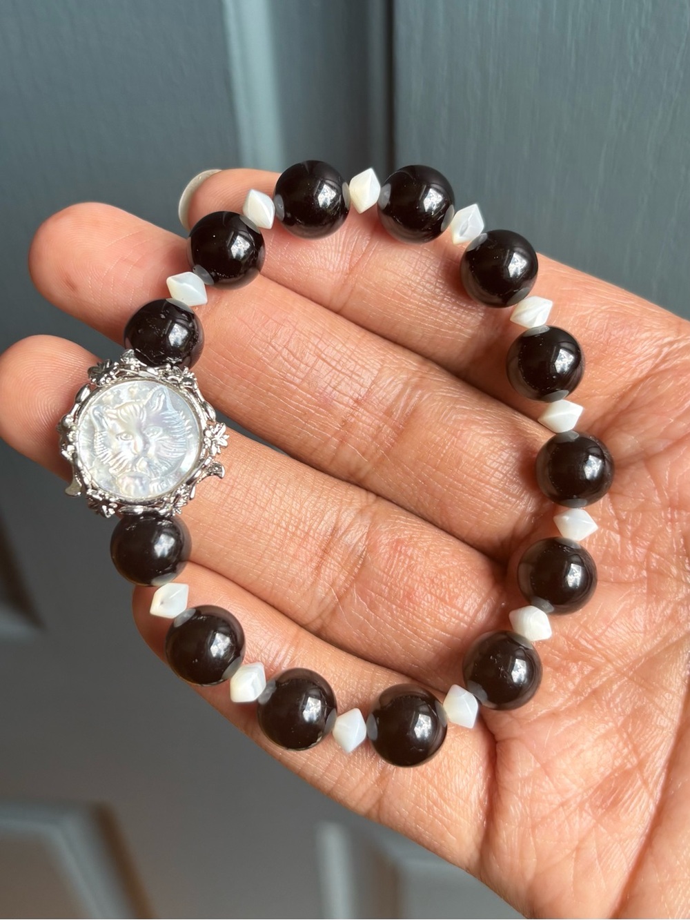 MOP Shell Cat & Black Tourmaline Crystal Bracelet 10mm